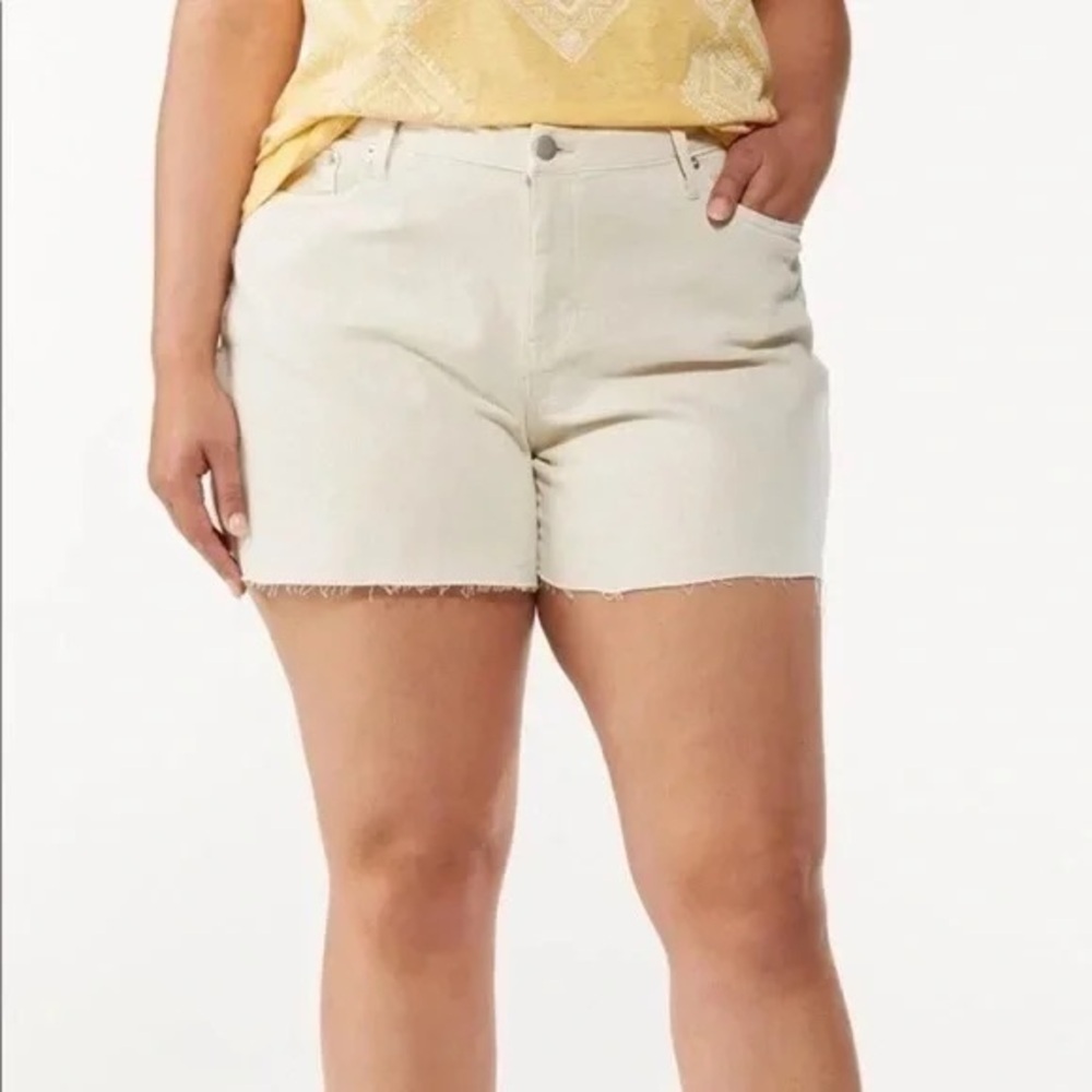 Cato | Plus Size Colored Denim Shorts Light Brown Size 26W